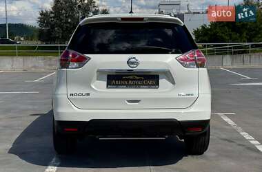Позашляховик / Кросовер Nissan Rogue 2015 в 