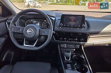Внедорожник / Кроссовер Nissan Rogue 2021 в 