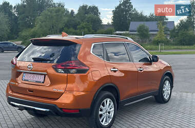 Позашляховик / Кросовер Nissan Rogue 2018 в 