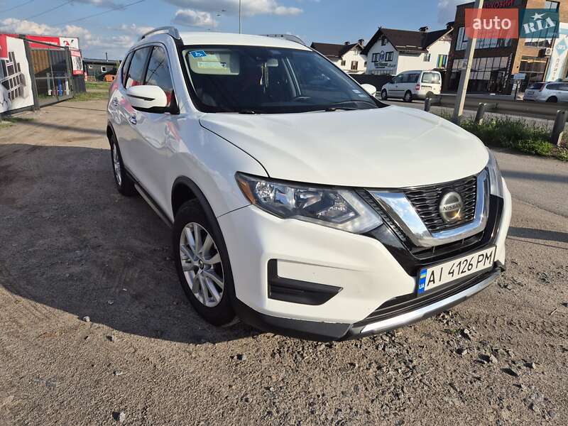 Внедорожник / Кроссовер Nissan Rogue 2018 в Виннице