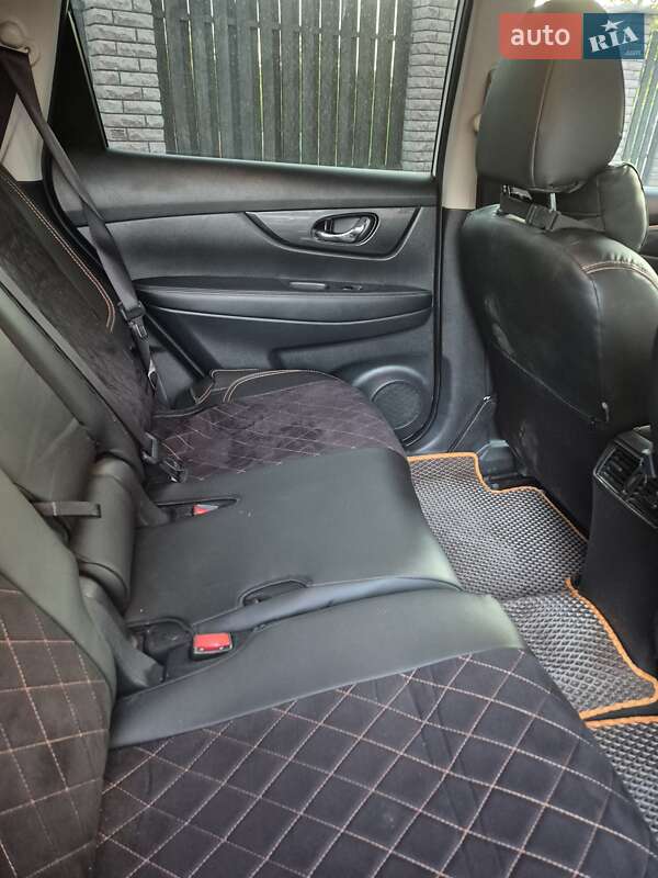 Внедорожник / Кроссовер Nissan Rogue 2018 в Виннице