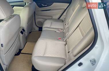 Позашляховик / Кросовер Nissan Rogue 2017 в 