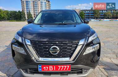 Внедорожник / Кроссовер Nissan Rogue 2021 в 