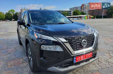 Внедорожник / Кроссовер Nissan Rogue 2021 в 