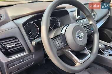 Внедорожник / Кроссовер Nissan Rogue 2021 в 