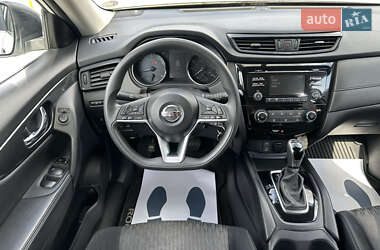 Позашляховик / Кросовер Nissan Rogue 2016 в 
