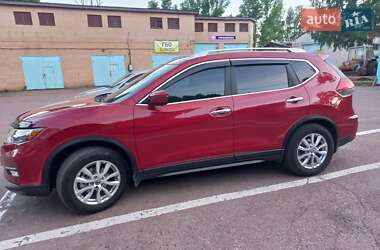 Позашляховик / Кросовер Nissan Rogue 2017 в 