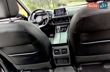 Внедорожник / Кроссовер Nissan Rogue 2021 в 