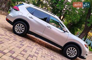 Позашляховик / Кросовер Nissan Rogue 2018 в 