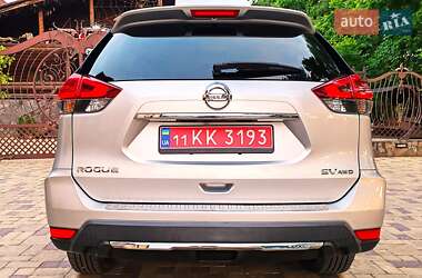 Позашляховик / Кросовер Nissan Rogue 2018 в 