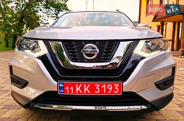 Позашляховик / Кросовер Nissan Rogue 2018 в 