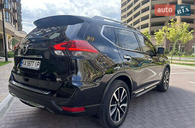 Позашляховик / Кросовер Nissan Rogue 2017 в 