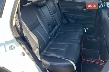 Внедорожник / Кроссовер Nissan Rogue 2016 в 