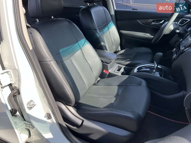 Внедорожник / Кроссовер Nissan Rogue 2016 в Одессе