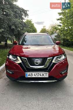 Внедорожник / Кроссовер Nissan Rogue 2017 в Виннице