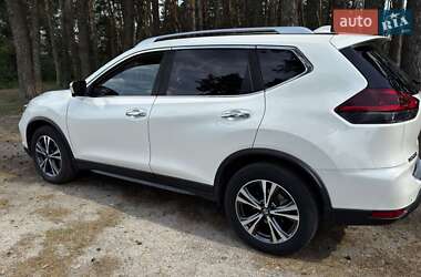 Внедорожник / Кроссовер Nissan Rogue 2019 в 