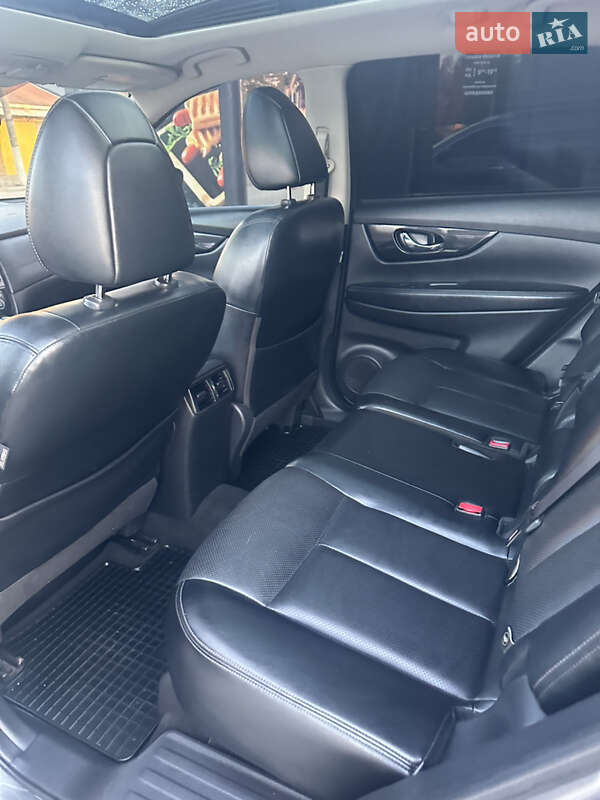 Позашляховик / Кросовер Nissan Rogue 2018 в Полонному