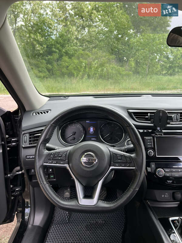 Внедорожник / Кроссовер Nissan Rogue 2018 в Горишних Плавнях