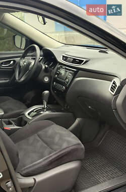 Позашляховик / Кросовер Nissan Rogue 2016 в 