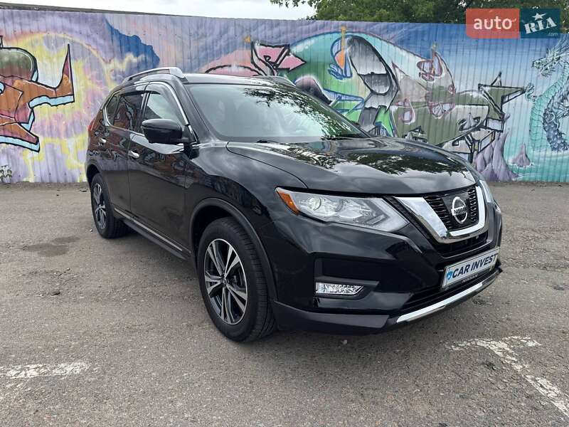 Внедорожник / Кроссовер Nissan Rogue 2017 в 