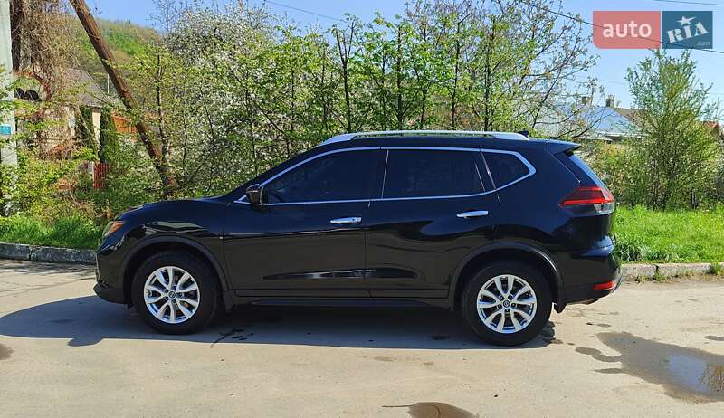 Внедорожник / Кроссовер Nissan Rogue 2018 в Львове
