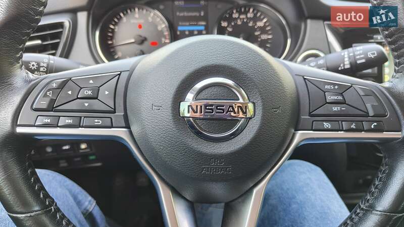 Внедорожник / Кроссовер Nissan Rogue 2018 в Львове