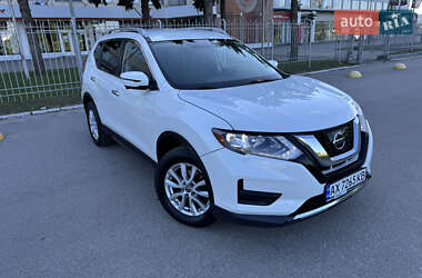 Позашляховик / Кросовер Nissan Rogue 2018 в 