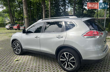 Внедорожник / Кроссовер Nissan Rogue 2015 в 