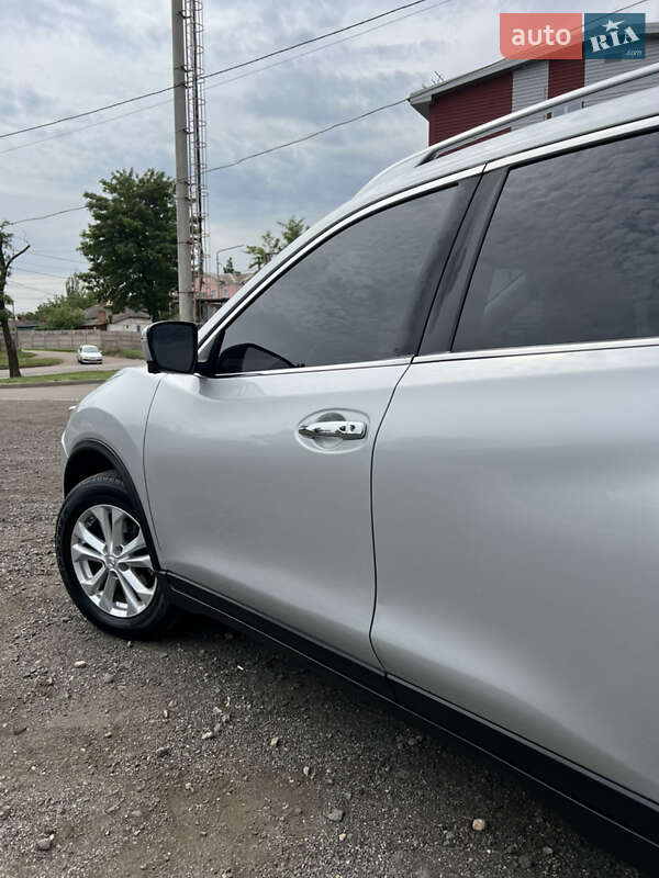 Позашляховик / Кросовер Nissan Rogue 2015 в Кривому Розі