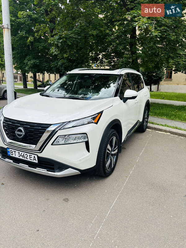 Внедорожник / Кроссовер Nissan Rogue 2022 в 