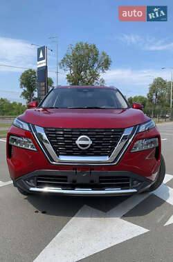 Внедорожник / Кроссовер Nissan Rogue 2023 в Киеве
