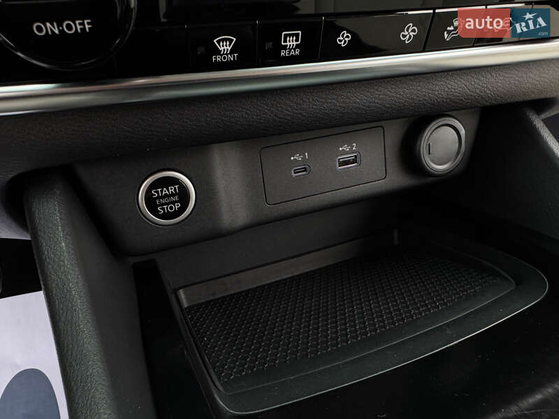 Позашляховик / Кросовер Nissan Rogue 2020 в Одесі