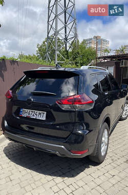 Внедорожник / Кроссовер Nissan Rogue 2019 в 