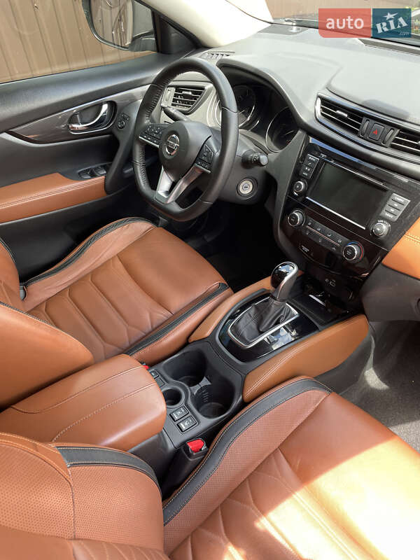 Внедорожник / Кроссовер Nissan Rogue 2019 в 