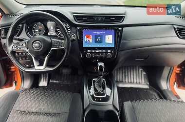 Внедорожник / Кроссовер Nissan Rogue 2016 в 