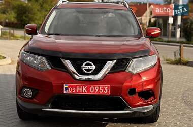 Внедорожник / Кроссовер Nissan Rogue 2015 в 