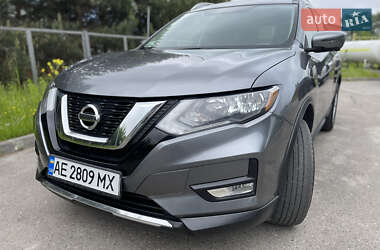 Позашляховик / Кросовер Nissan Rogue 2016 в 