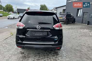 Внедорожник / Кроссовер Nissan Rogue 2014 в 