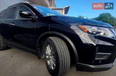 Позашляховик / Кросовер Nissan Rogue 2019 в 