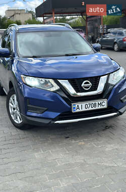Позашляховик / Кросовер Nissan Rogue 2017 в Василькові