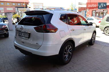 Внедорожник / Кроссовер Nissan Rogue 2016 в 