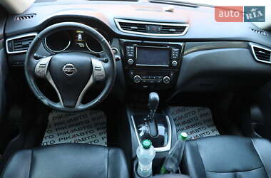 Внедорожник / Кроссовер Nissan Rogue 2016 в 