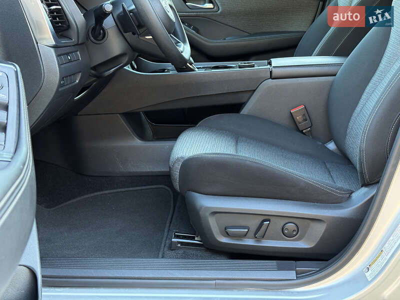 Внедорожник / Кроссовер Nissan Rogue 2021 в Мукачево
