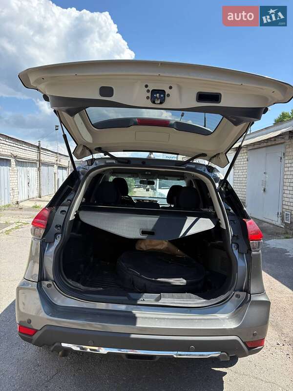 Внедорожник / Кроссовер Nissan Rogue 2016 в Кременчуге