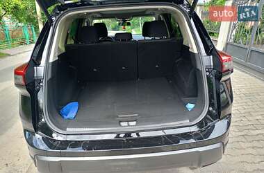 Внедорожник / Кроссовер Nissan Rogue 2024 в 
