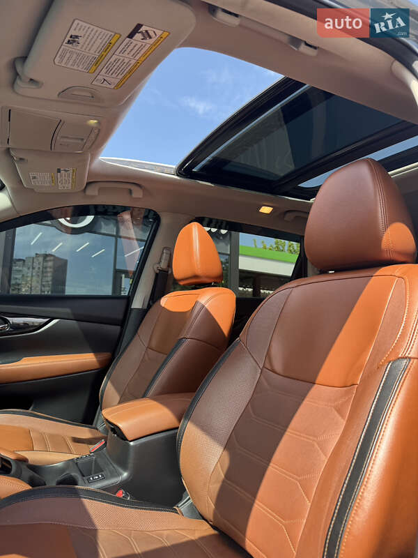 Внедорожник / Кроссовер Nissan Rogue 2019 в Харькове