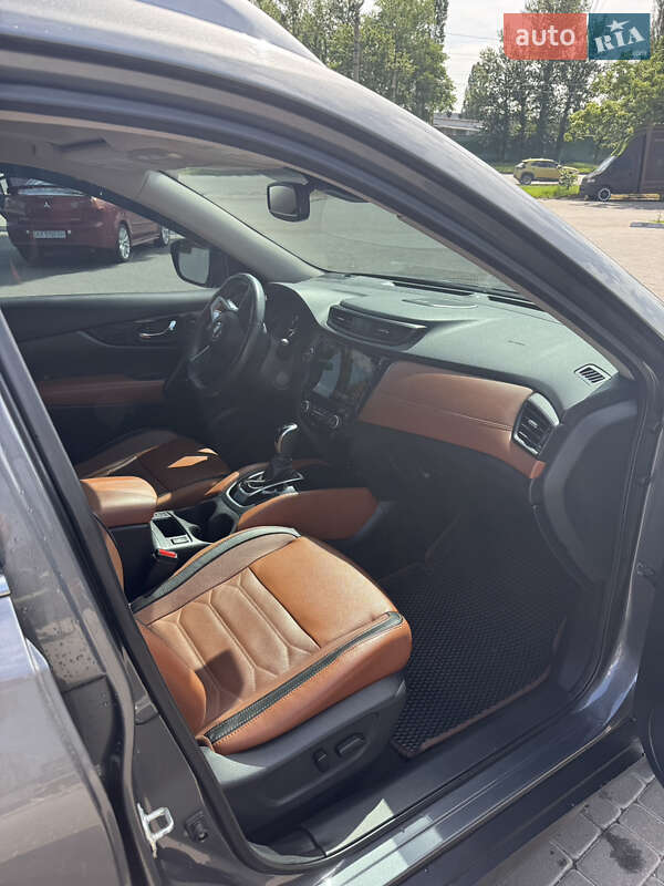 Внедорожник / Кроссовер Nissan Rogue 2019 в Харькове