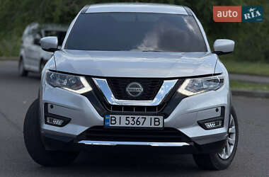 Внедорожник / Кроссовер Nissan Rogue 2017 в 
