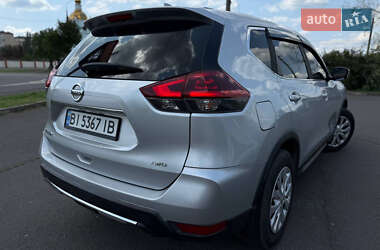 Внедорожник / Кроссовер Nissan Rogue 2017 в 
