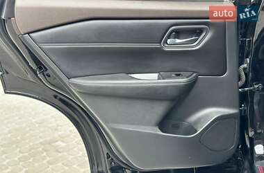 Внедорожник / Кроссовер Nissan Rogue 2021 в 